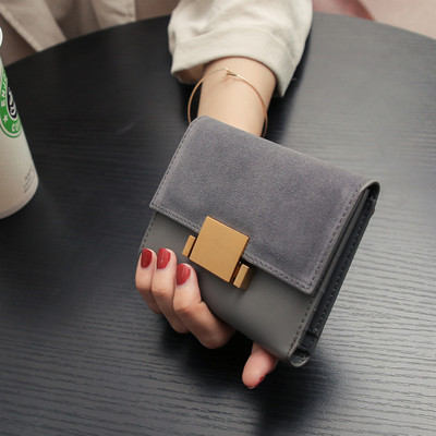 Мини дамски портфейл с метална декорация в няколко цвята