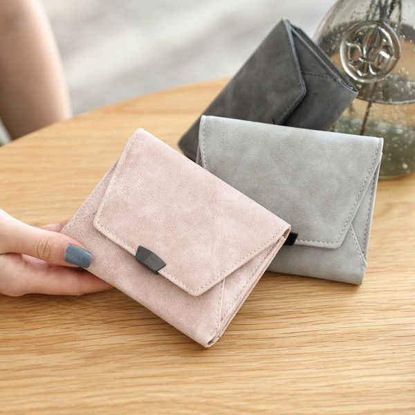 Μίνι γυναικείο πορτοφόλι  σε τρία χρώματα