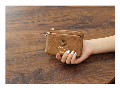 Дамски ежедневен мини портфейл с надпис и декорация