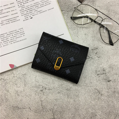 Дамски мини портфейл в два цвята с апликация