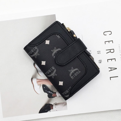 Дамски цветен портфейл в различни цветове