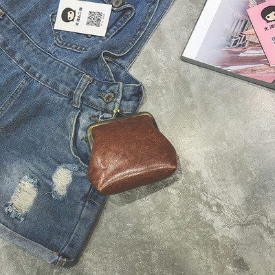 Κομψό ρετρό γυναικείο πορτοφόλι σε πολλά χρώματα