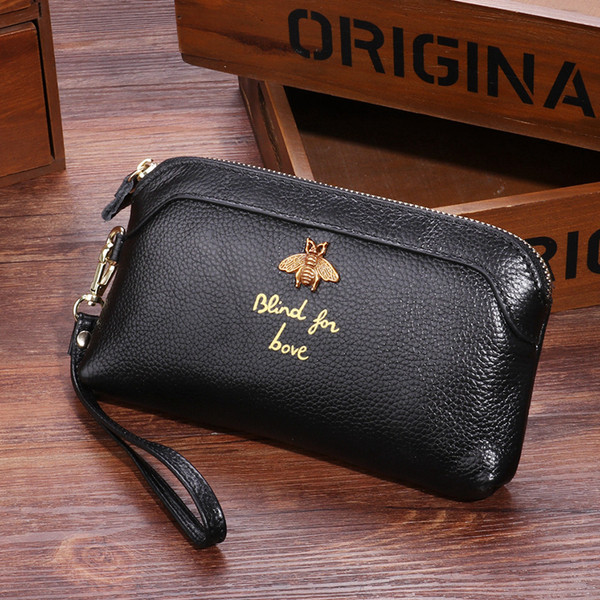 Дамски портфейл с метална декорация в няколко цвята