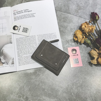 Семпъл мини дамски портфейл в различни цветове