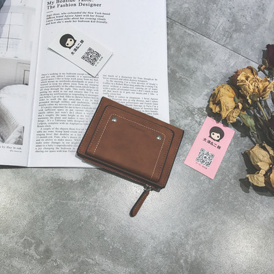 Семпъл мини дамски портфейл в различни цветове