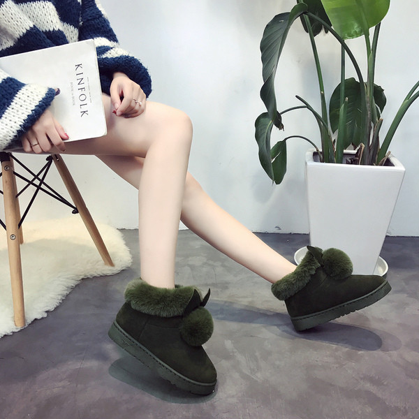 Зимни дамски боти с пухче в три цвята