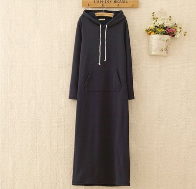 Дълга зимна спортна дамска рокля с джоб и качулка