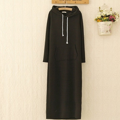 Дълга зимна спортна дамска рокля с джоб и качулка