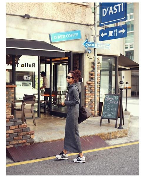 Дълга зимна спортна дамска рокля с джоб и качулка