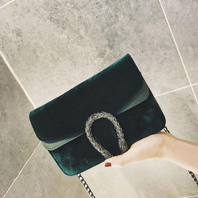 Стилна мини дамска чанта с метална дръжка и в няколко цвята