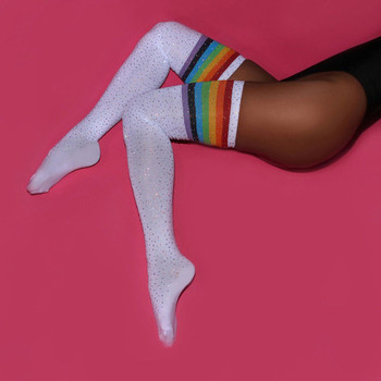 Модерни високи дамски чорапи в два модела