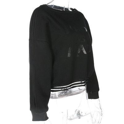 Ежедневна есенно-зимна дамска блуза в широк модел в черен цвят