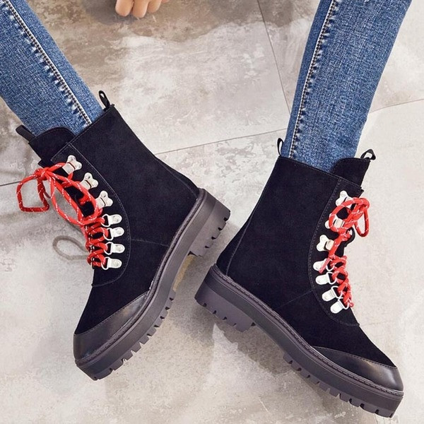 Дамски боти за зимата с устойчива подметка, в два цвята