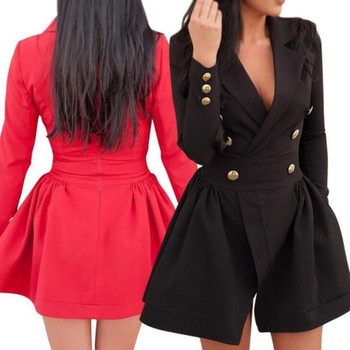 Κομψές γυναικείες φόρμες σε ένα ευρύ σχέδιο, μαύρο και κόκκινο