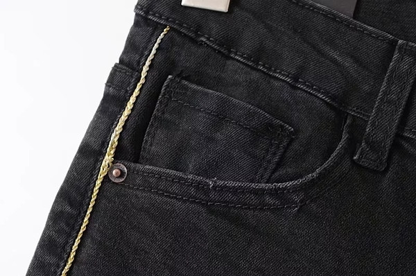 Семпъл модел дамски дънки с висока талия в черен цвят  