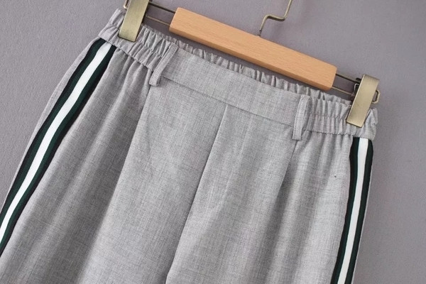 Спортно-елегантни дамски панталони с ластична талия