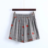 Спортно-елегантни къси дамски панталони с ластична талия и флорални мотиви