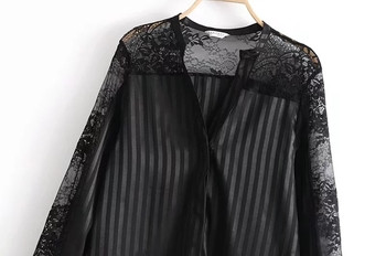 Κομψό γυναικείο πουκάμισο σε μαύρο χρώμα με διακόσμηση δαντέλας