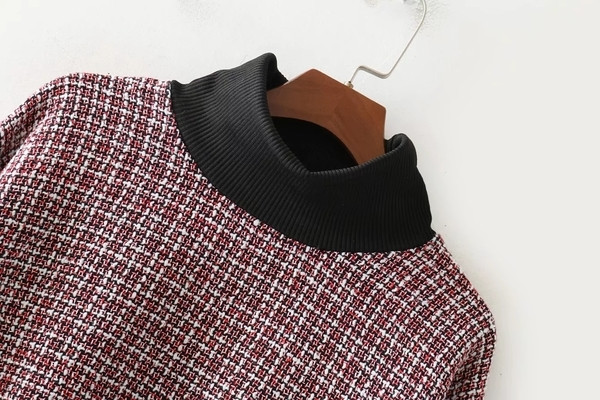 Ежедневен есенно-зимен дамски пуловер с ресни и поло яка