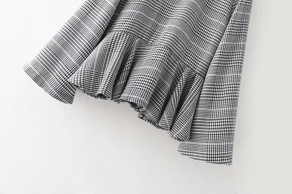 Стилна дамска блуза в свободен стил на каре