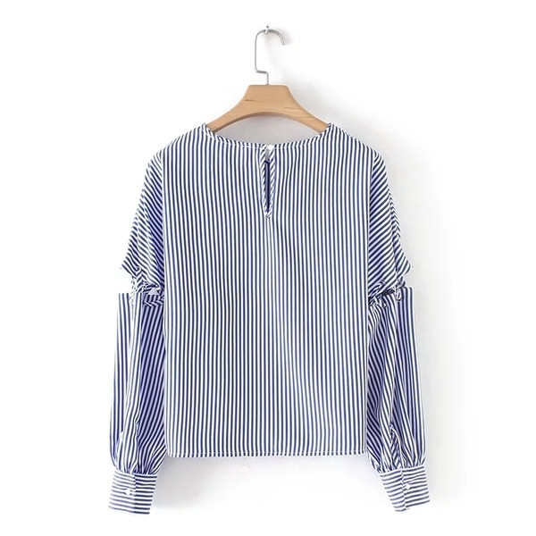 Ежедневна дамска блуза на райе с флорална бродерия