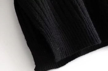 Χειμερινό γυναικείο πουλόβερ σε μαύρο χρώμα