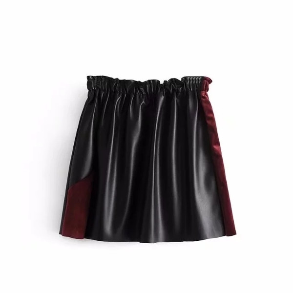 Модерна дамска пола с еко кожа 