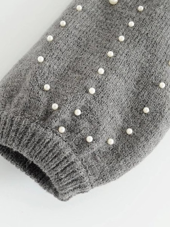 Зимен скъсен дамски пуловер с поло яка и декорация мъниста