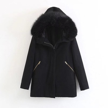 Χειμερινό γυναικείο παλτό με  κουκούλα σε μαύρο χρώμα