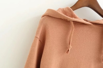 Γυναικείο απλό πουλόβερ με κουκούλα και διακόσμηση 