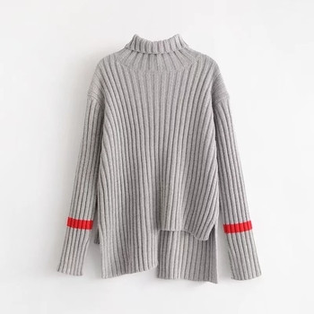 Плетен дамски пуловер с асиметрична дължина и поло яка в сив цвят