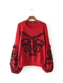 Дамска блуза в широк модел и с бродерия