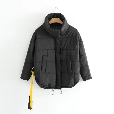 Χειμερινό γυναικείο μπουφάνγια το  φθινόπωρο και το χειμώνα με μισό γιακά σε μαύρο χρώμα