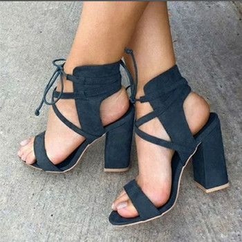 Актуални дамски сандали на ток в различни цветове