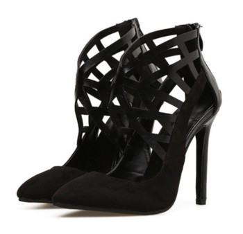 Κομψά γυναικεία παπούτσια  με ψηλό τακούνι σε μαύρο χρώμα