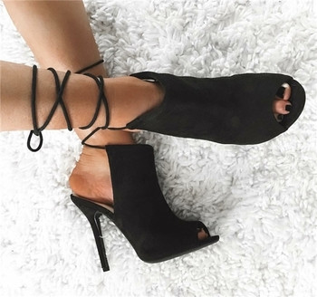 Стилни дамски сандали с висок ток в черен и сив цвят с връзки