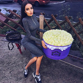 Спортно-елегантна дамска рокля тип slim с дълъг ръкав и цип на деколтето