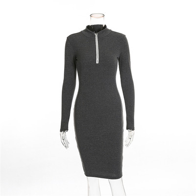 Спортно-елегантна дамска рокля тип slim с дълъг ръкав и цип на деколтето