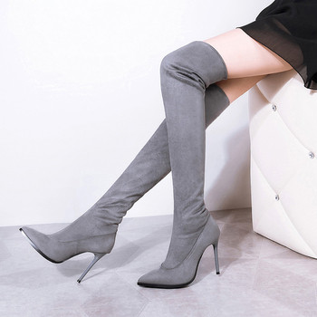 Κομψές γυναικείες μπότες - με ψηλό τακούνι