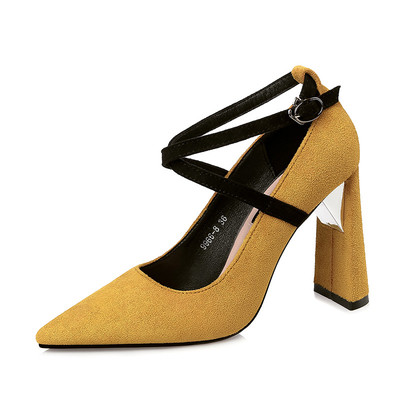 Модерни дамски обувки с висок ток и каишки
