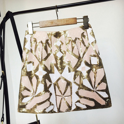 Дамска пола в пайети, подходяща за повод