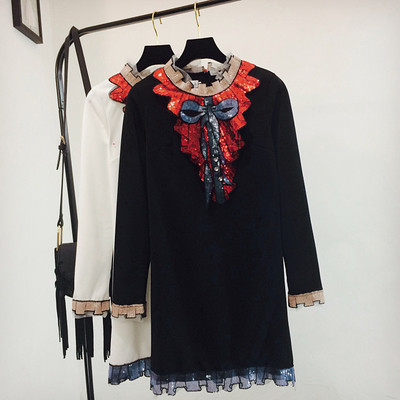 Καθξμερινό γυναικείο ελαστικό φόρεμα σε λευκό και μαύρο χρώμα