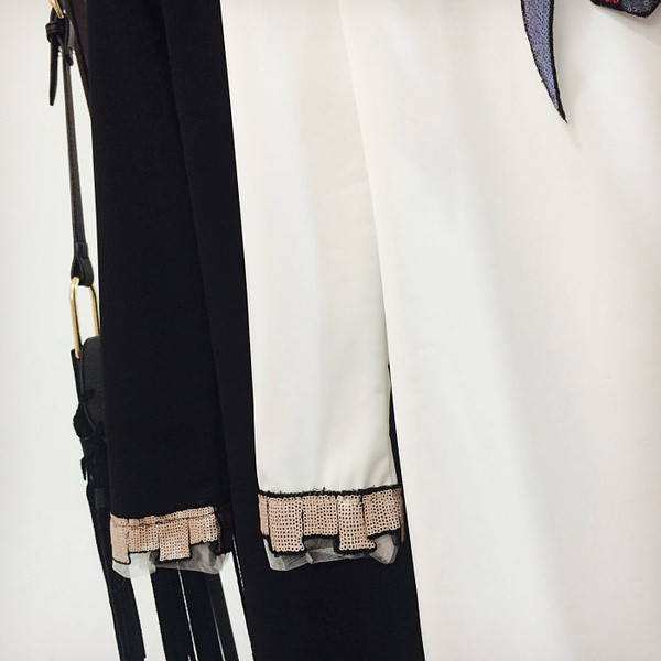 Ежедневна елеантна дамска рокля в бял и черен цвят 