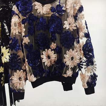 Дамска прозрачна блуза с флорални декорации, в два цвята