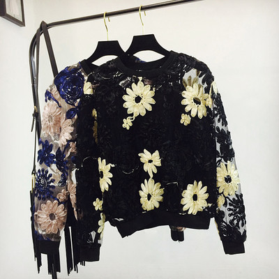 Дамска прозрачна блуза с флорални декорации, в два цвята