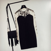 Rochie eleganta de dama cu maneci transparente si decor in negru