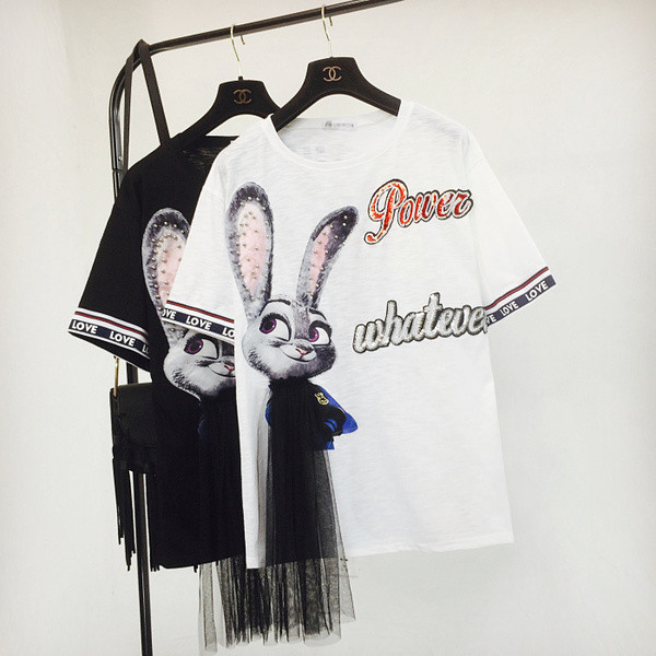 Bluză sport de damă cu dantelă în alb și negru