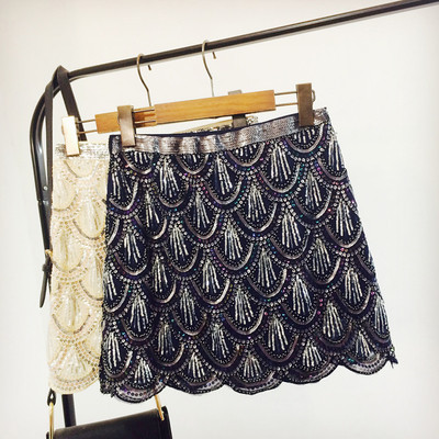 Γυναικείες φούστες με πούλιες σε δύο χρώματα