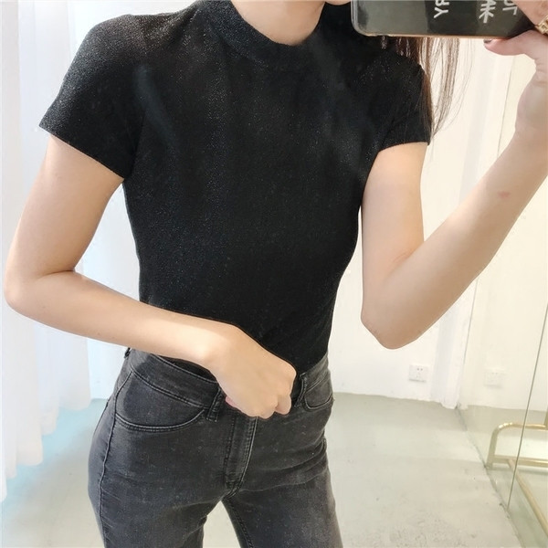 Стилна дамска лъскава тениска в няколко цвята