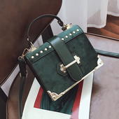 Geanta de dama eleganta in mai multe culori cu decor metalic